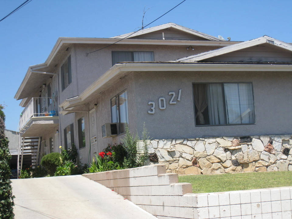 3021 E 6th St in Los Angeles, CA - Building Photo