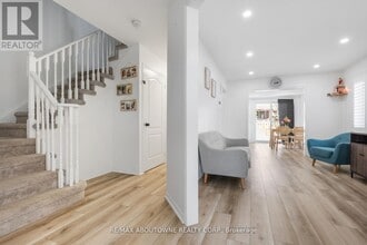 30 Harnesworth Crescent in Hamilton, ON - Building Photo - Building Photo