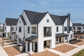 Hermosa Village Apartments in Leander, TX - Building Photo - Building Photo