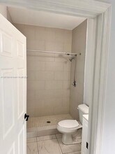 2471 NW 98th St in Miami, FL - Building Photo - Building Photo