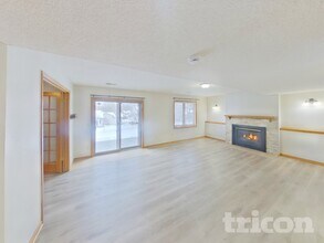 17295 Hibiscus Ave in Lakeville, MN - Building Photo - Building Photo