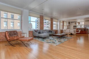 411 W 7th St in Fort Worth, TX - Building Photo