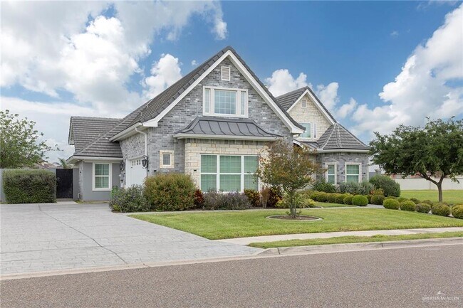 37 Arroyo Ave in McAllen, TX - Building Photo - Building Photo