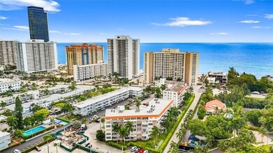 3181 S Ocean Dr, Unit 103 in Hallandale Beach, FL - Foto de edificio - Building Photo