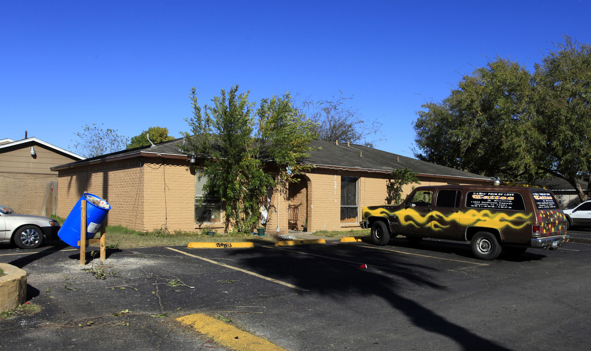 Rosenberg Duplex Houses in Rosenberg, TX - Building Photo