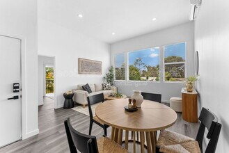 5256 Adams Ave in San Diego, CA - Building Photo - Building Photo