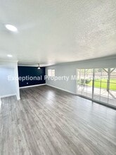 1008 E Bermuda Dunes St in Ontario, CA - Building Photo - Building Photo