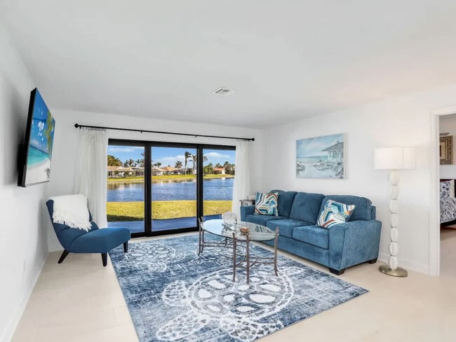 6920 Julie Ann Ct in Ft. Myers, FL - Building Photo - Building Photo