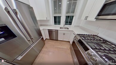 132 Sutherland Rd, Unit 47-1 in Boston, MA - Foto de edificio - Building Photo