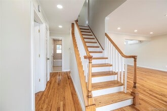 3883 Franklin Ave in Seaford, NY - Building Photo - Building Photo