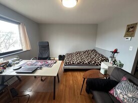 35 Glencoe St, Unit 35 in Boston, MA - Building Photo