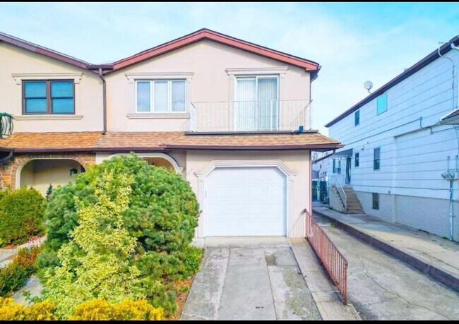 459 Klondike Ave, Unit Main in Staten Island, NY - Foto de edificio - Building Photo