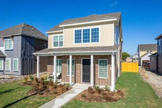 Sonata Estates in Waxahachie, TX - Building Photo - Building Photo