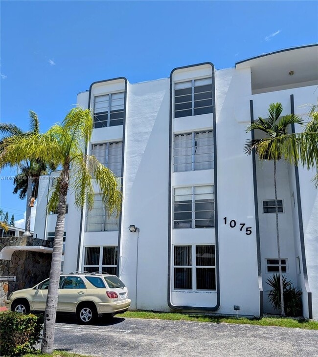 1075 93rd St in Bay Harbor Islands, FL - Building Photo - Building Photo