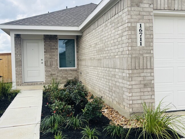 16711 Old Wagon Wy in Hockley, TX - Building Photo - Building Photo