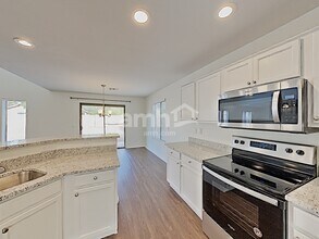 16194 W Shangri La Rd in Surprise, AZ - Building Photo - Building Photo