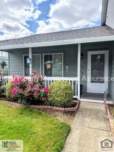 2383 SE 61st Ln in Hillsboro, OR - Foto de edificio - Building Photo