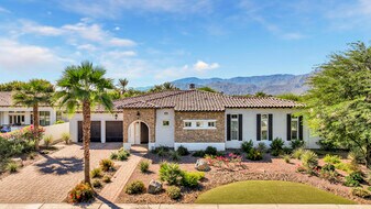 81695-695 Thunder Gulch Way in La Quinta, CA - Building Photo