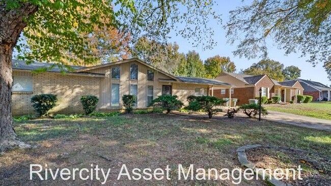 3164 Inverness Pkwy Dr in Memphis, TN - Building Photo - Building Photo