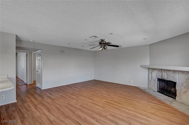 property at 913 Falconhead Ln