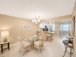 431 Cerromar Ln in Venice, FL - Building Photo - Building Photo