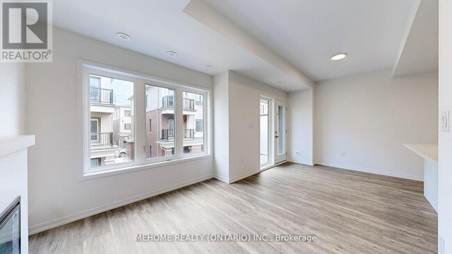 208 Matawin Ln in Richmond Hill, ON - Building Photo - Building Photo