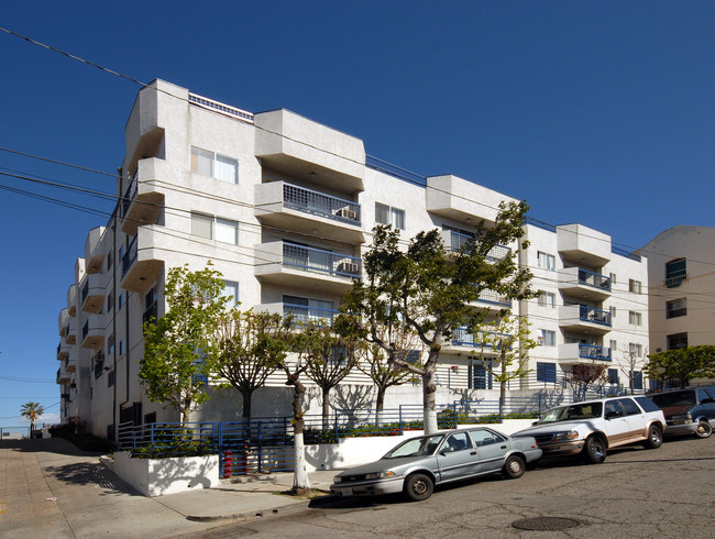 Greenview Apartments in Los Angeles, CA - Foto de edificio - Building Photo