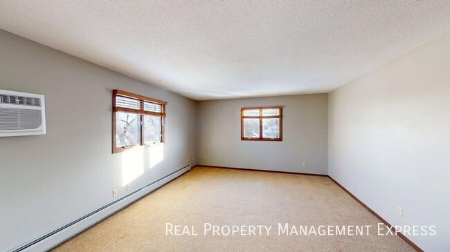 Move In by January 15 & Get ONE MONTH FREE in Sioux Falls, SD - Building Photo - Building Photo