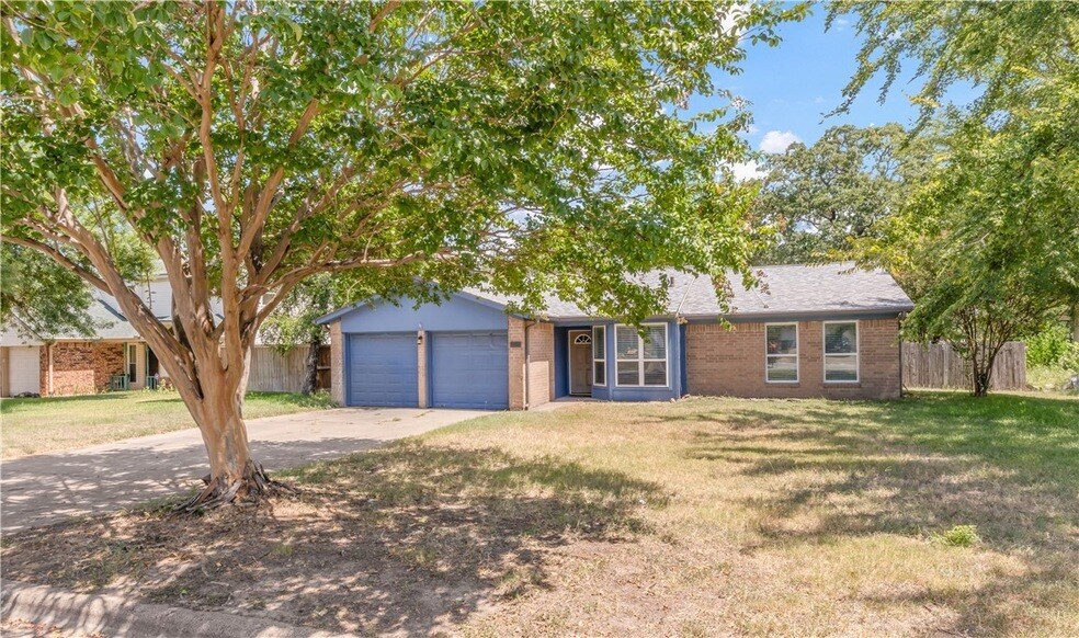 804 Val Verde Dr, Unit 4-4G4 in College Station, TX - Building Photo