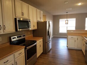 852 Terrace Ct in Biloxi, MS - Building Photo - Building Photo
