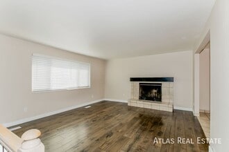 3540 W 4650 S in Salt Lake City, UT - Foto de edificio - Building Photo