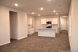2930 Brogan in New Braunfels, TX - Building Photo - Building Photo