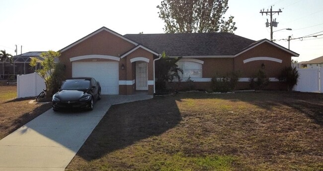 1602 SW 16th Ct in Cape Coral, FL - Building Photo - Building Photo