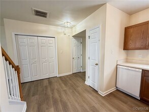 2820 Goyne Loop in Chester, VA - Foto de edificio - Building Photo