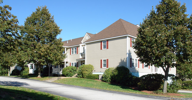 Laurette Sweeney Apartments in Manchester, NH - Building Photo - Building Photo