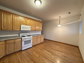 4101 N Kenmore Ave, Unit R101 in Chicago, IL - Building Photo - Building Photo