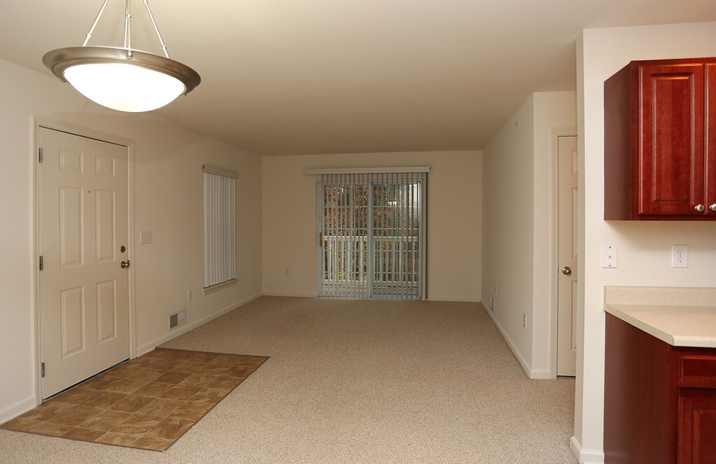 Forrest Pointe Apartments in East Greenbush, NY