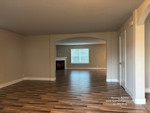 20533 197th Ave E in Orting, WA - Building Photo - Building Photo