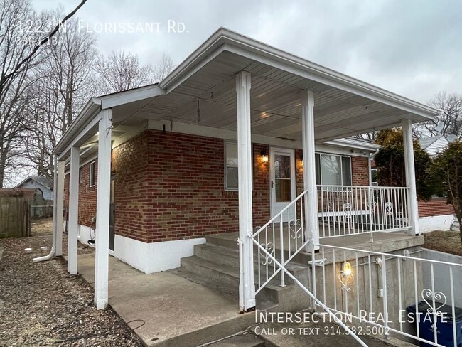 1223 N Florissant Rd in St. Louis, MO - Building Photo - Building Photo