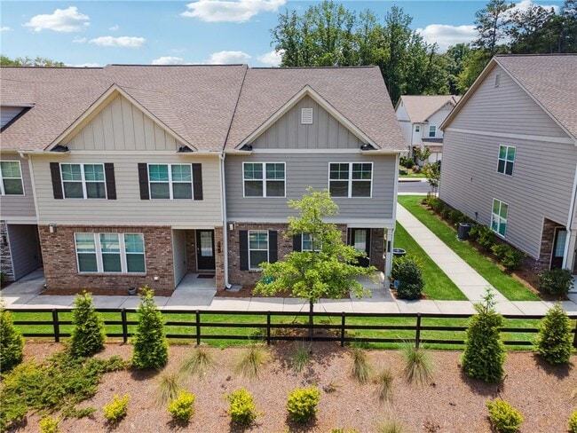 6761 Cedar Glen Rd in Atlanta, GA - Building Photo - Building Photo