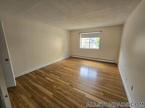 90 Gardner St in Boston, MA - Building Photo - Building Photo