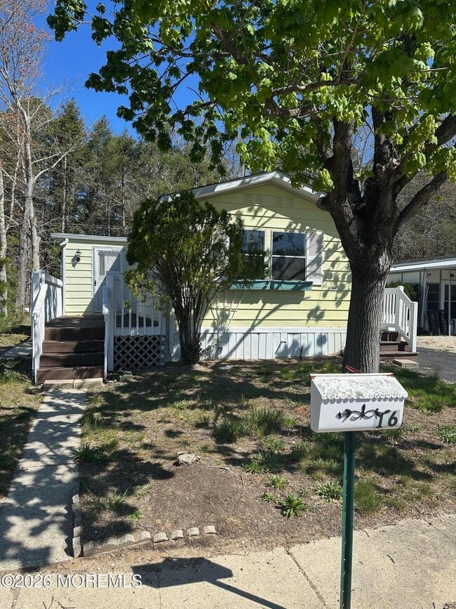 property at 16 Maplewood Dr