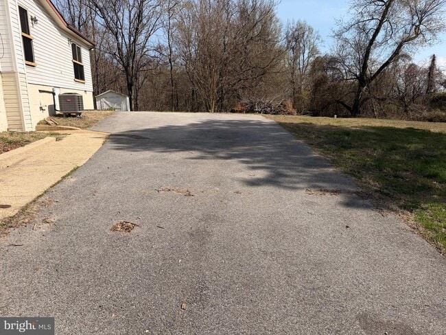 7285 Clyde Jones Rd in Owings, MD - Building Photo - Building Photo