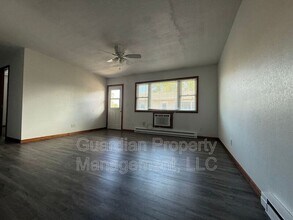 1135 1/2 N College Dr in Maryville, MO - Building Photo - Building Photo