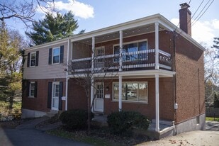 7524 Montgomery Rd, Unit 1A in Cincinnati, OH - Building Photo