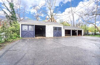 3507 Clifton Ave in Cincinnati, OH - Building Photo - Building Photo