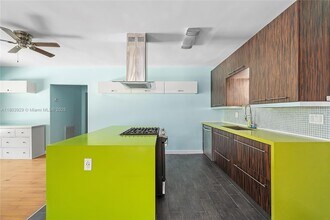 1600 NE 110th Terrace in Miami, FL - Building Photo - Building Photo