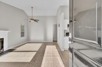 1282 Maryland Dr in Ladson, SC - Building Photo - Building Photo