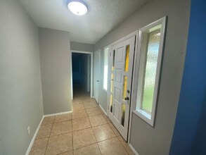 268 Newcomb St in New Smyrna Beach, FL - Building Photo - Building Photo