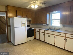 3124 Blacks School House Rd in Taneytown, MD - Building Photo - Building Photo